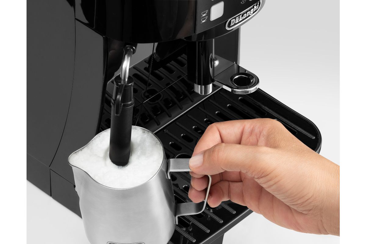 delonghi_facm_magnifica_s_compact_ecam12122b_carousel_thumbnail_3-1