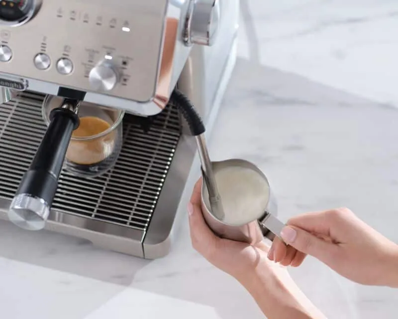 ទទួលយករសជាតិដ៏ឈ្ងុយឆ្ងាញ់របស់ Cold Brew